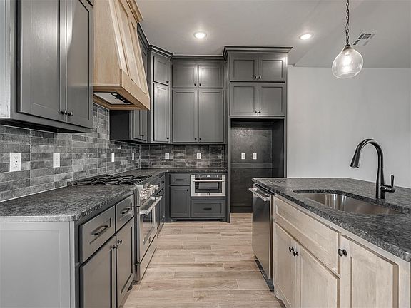 3rd image of 4817 Misty Wood Ln