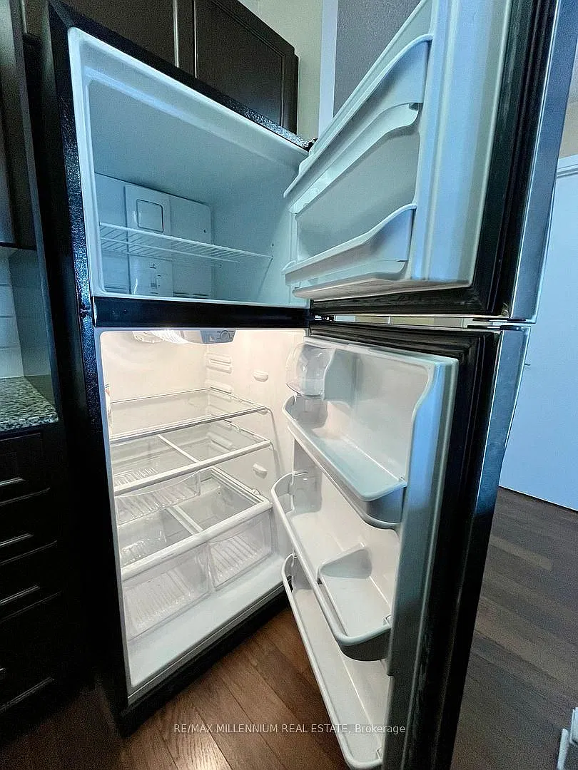 2 bed, $2,300 — Photo 4
