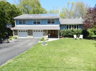 25 Homer St, Parsippany, NJ 07054