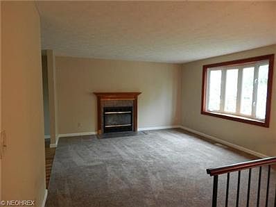 4th image of 138 Blossom Ln