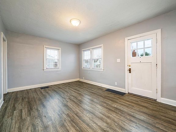 4th image of 3415 Woodlawn Ave