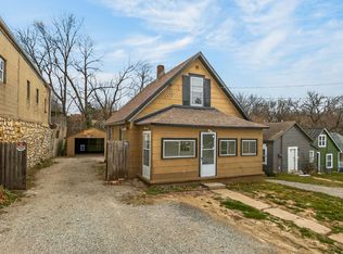 221 N Crysler Ave, Independence, MO 64050