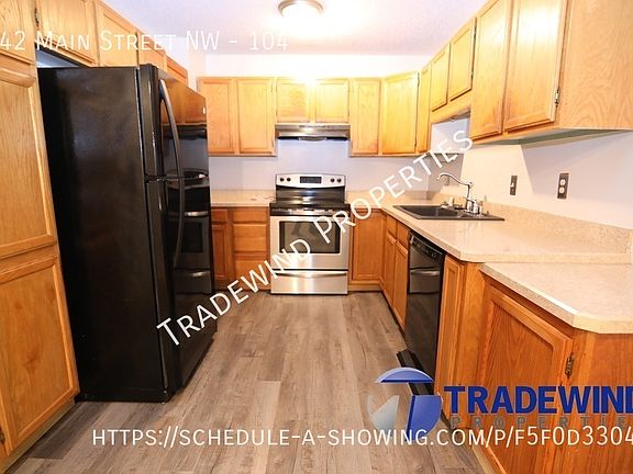 2nd image of 942 Main St NW APT 104