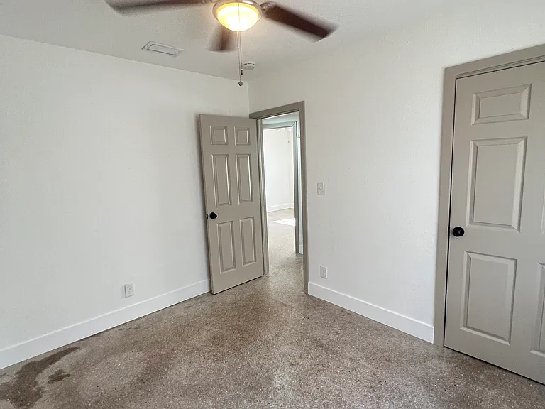 6819 E 21st Ave — Photo 27