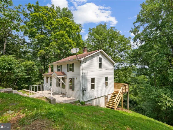 34 Brent St, Hancock, MD 21750