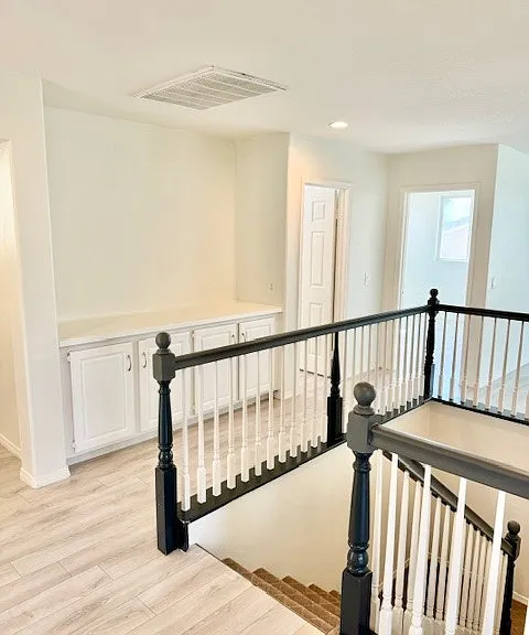 1562 Cheshire Dr — Photo 33
