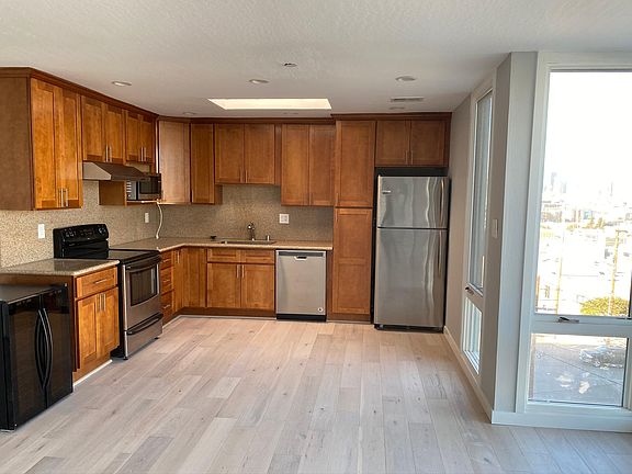 2nd image of 524 Kansas St APT 3