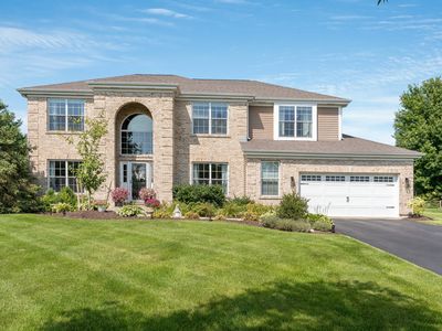 730 Par Dr, Algonquin, IL, 60102