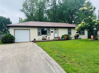 310 E Monroe Ave, Garnett, KS 66032