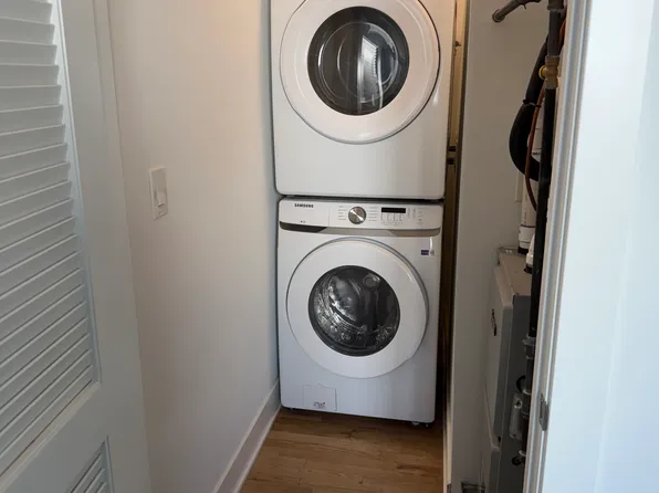 1856 W Chicago Ave APT 4F, Chicago, IL 60622