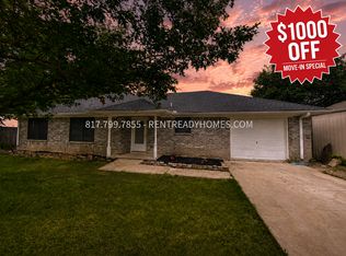 203 Shady Oaks Cir, Shady Shores, TX 76208