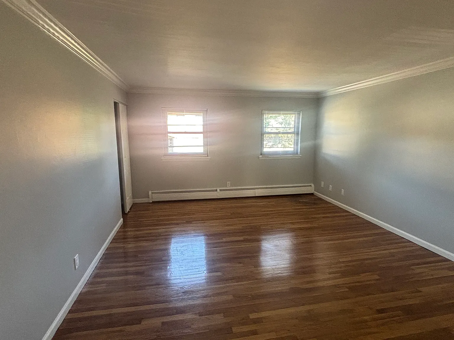 2 bed, 823 sqft, $2,100 — Photo 4