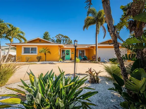 1447 Hill Dr, Largo, FL 33770