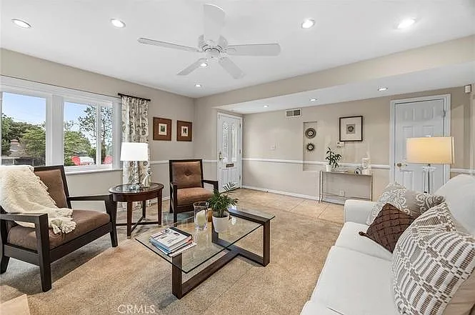 212 Barranca Dr — Photo 5