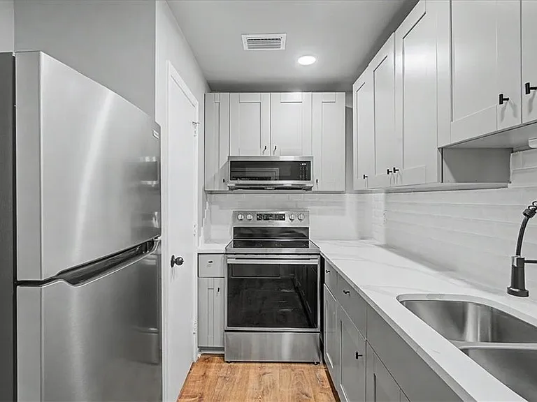 2430 Coosawattee Dr NE — Photo 6