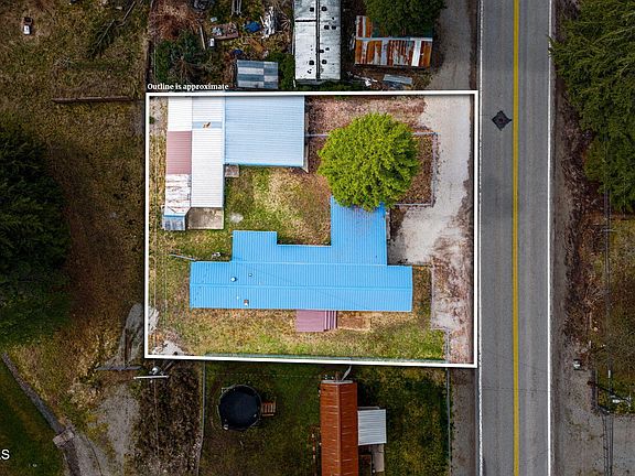 3rd image of 652 Burke Rd