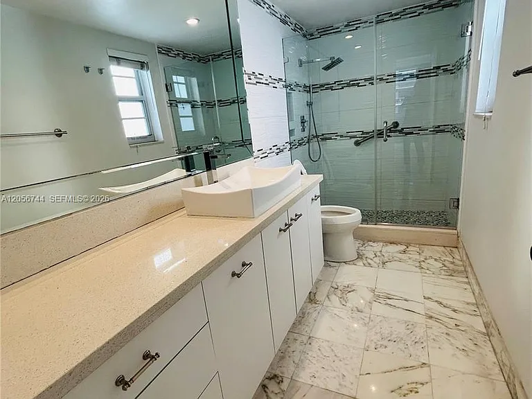 5825 Collins Ave #9C — Photo 53