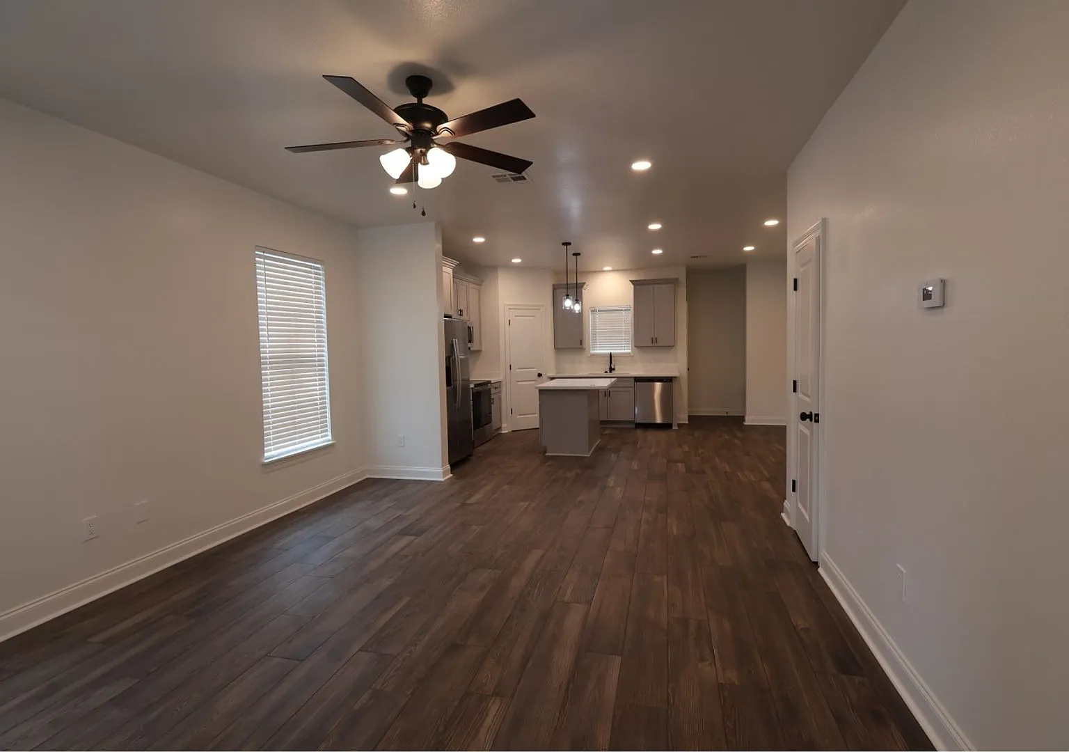 South Lake Charles Townhome 3/2.5 — Photo 3