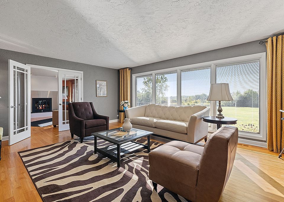 38715 N Red Oak Ter, Wadsworth, IL 60083 | Zillow