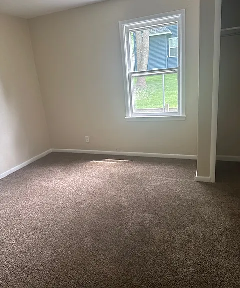 208 Emery St — Photo 10