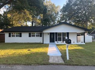617 Mill St, Picayune, MS 39466