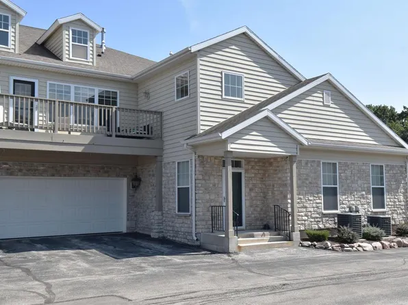 N16W26460 Meadowgrass CIRCLE #D, Pewaukee, WI 53072