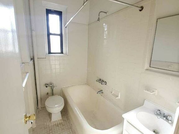 5th image of 1 Chester Ct #1FF