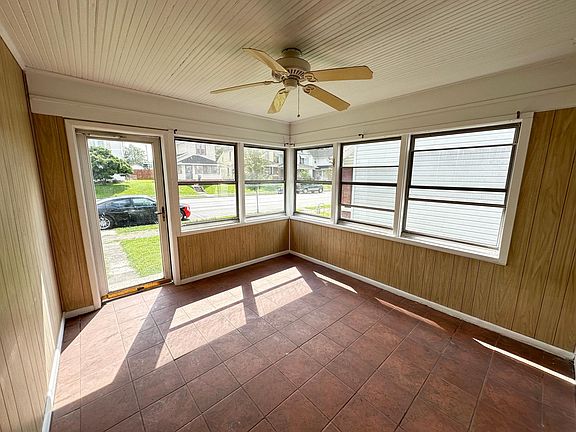2nd image of 724 S 8th St
