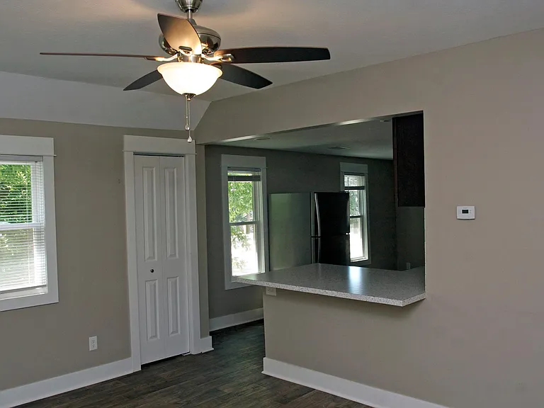 48 Gunnison Ave SW #2 — Photo 3