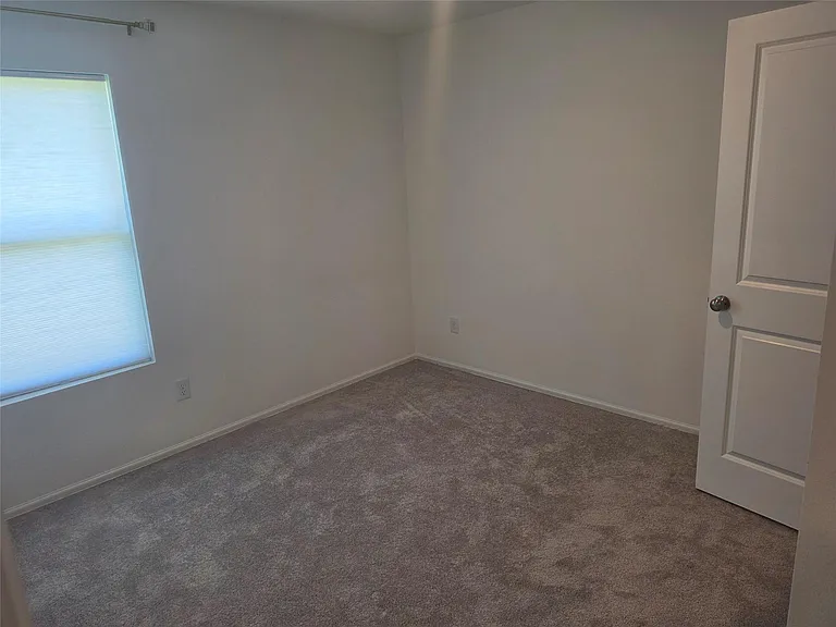 7202 Clover Chase Dr — Photo 15