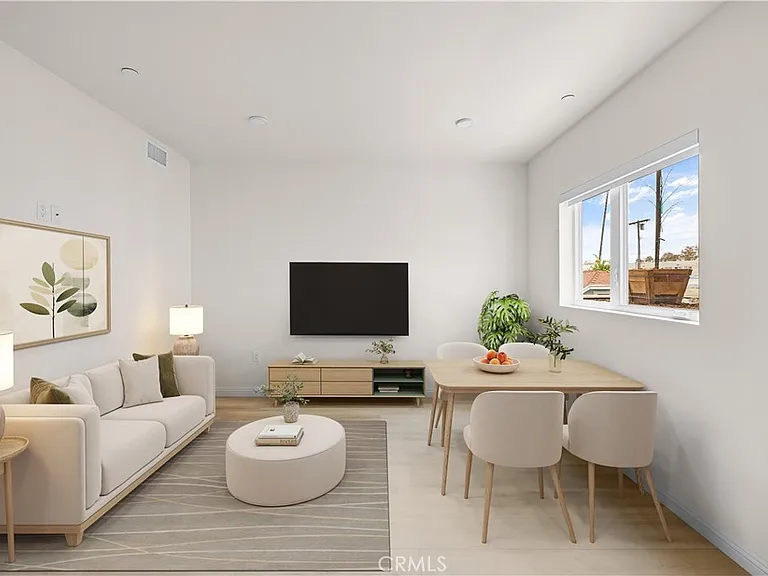 1818 S Norton Ave #305 — Photo 6
