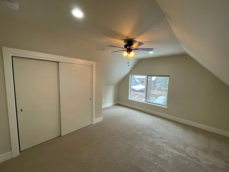 680 Taylor Way — Photo 12
