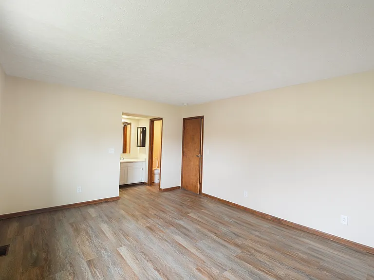 3383 Willington Dr — Photo 11