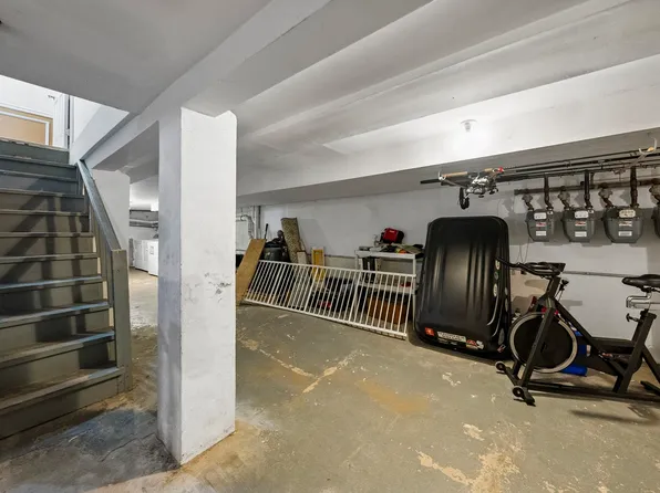 258 New York Avenue image 19 of 22