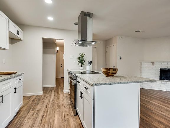 3rd image of 523 Cumberland Dr #4032