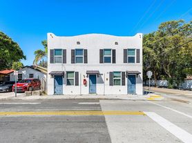 801 Dobbins St, West Palm Beach, FL