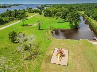 214 River Oats Ct, Holly Ridge, NC 28445