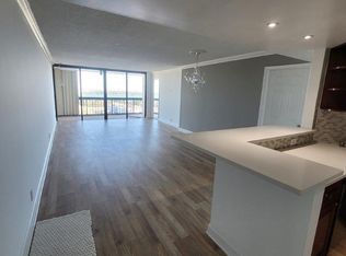 2425 Presidential Way APT 1903, West Palm Beach, FL 33401