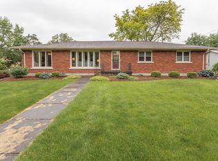26 Eisenhower Dr, Lockport, NY 14094