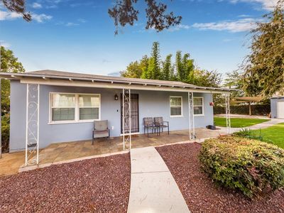 2600 W Vanowen St, Burbank, CA, 91505