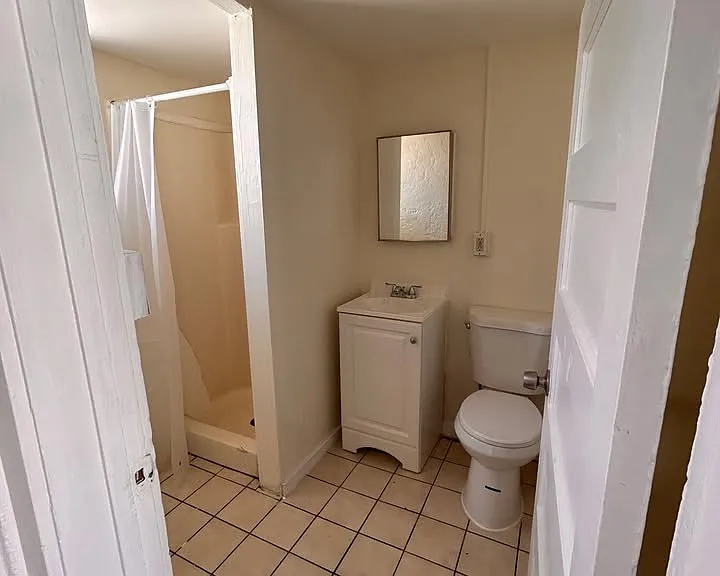 835 W Main St #C3 — Photo 5