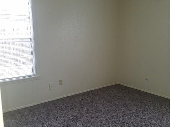 5th image of 3300 Lodgepole Cir