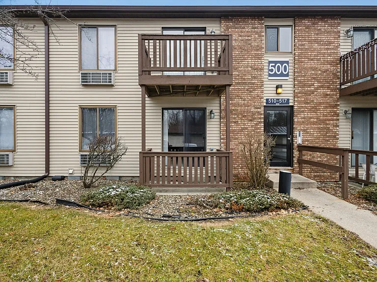 Woodwind Apartments — Photo 13