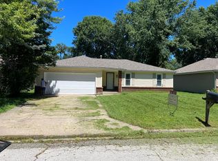 1413 W Glenwood St, Springfield, MO 65807