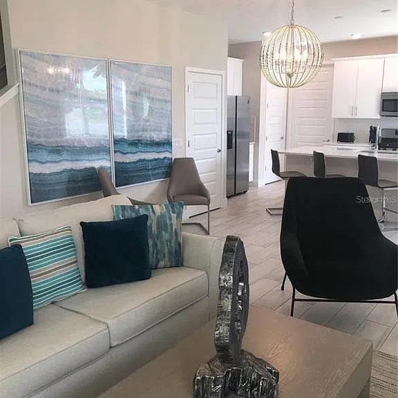 820 Driving Range Ct — Photo 6