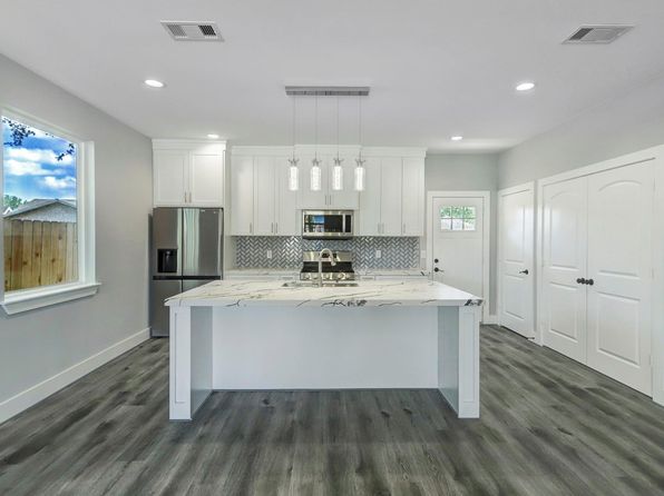 9306 E Avenue L #1