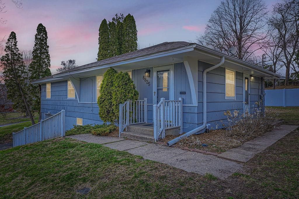 8825 Tretbaugh Dr, Bloomington, MN 55431 | Zillow