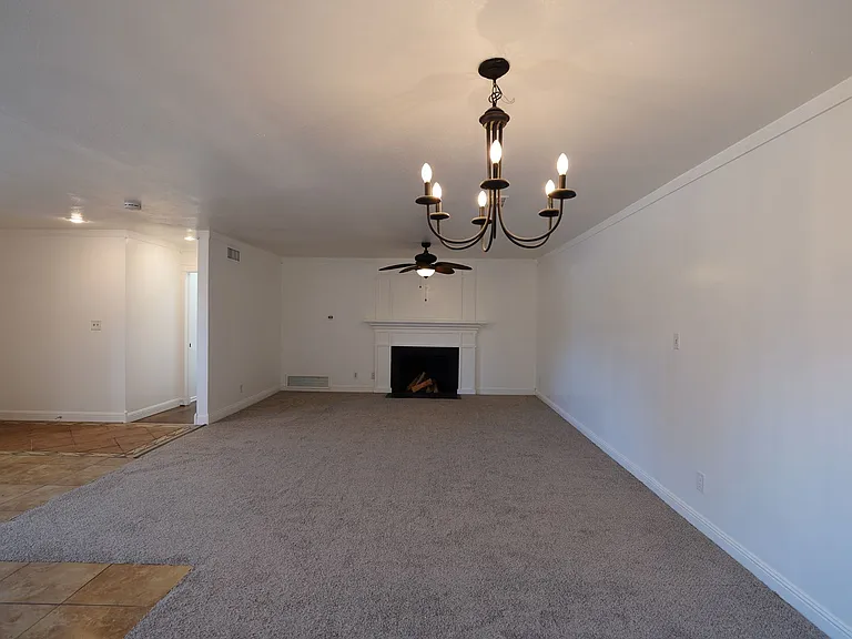719 Esther Way — Photo 7