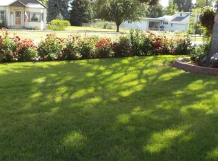 327 E B St, Deer Park, WA 99006