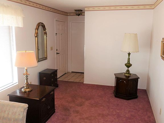 4th image of 913 E Michigan Ave